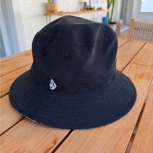 Volcom Black and Patterned Reversible Bucket Hat